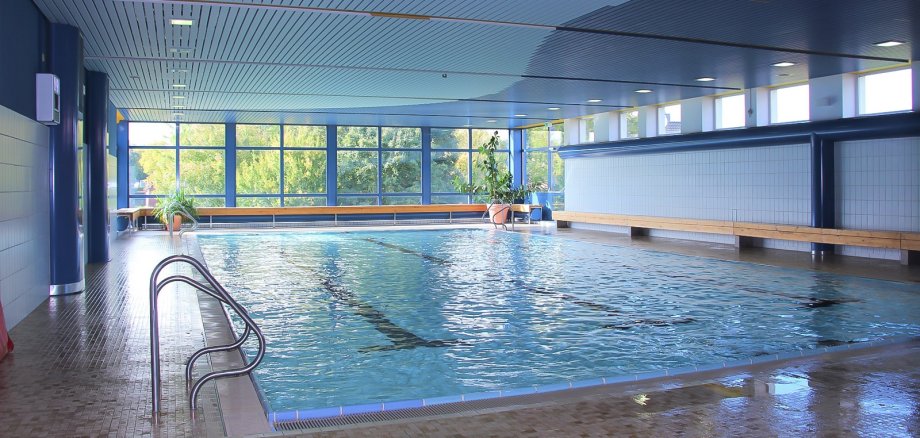 Schwimmbecken