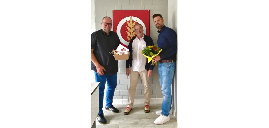 Verabschiedung Ralf Dittrich Auf dem Foto ist Ralf Dittrich bei seiner Verabschiedung zu sehen mit Marcel Litfin und Frank Lorenz